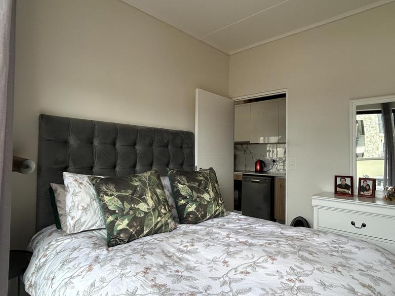 1 Bedroom Property for Sale in Sandown Western Cape